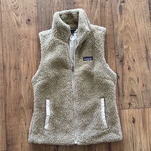Patagonia Sherpa Fleece Vest in Tan